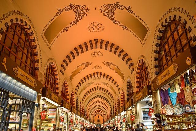 Istanbul Insights: Your Ultimate Travel Guide to the City&rsquo;s Rich History, Culture, and Cuisine